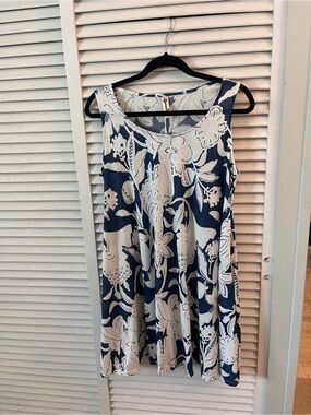 Crest Navy and White Floral Mini Dress